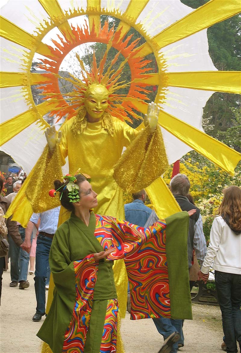 Clowngeisha Pantao und Sonne Stelzenlauf in Bad Pyrmont.