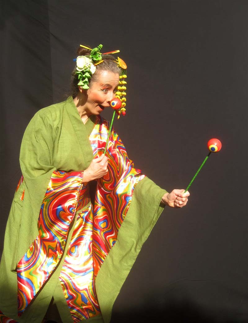 Clownfrau, interaktiv, Publikumsanimation, Clown-Geisha.