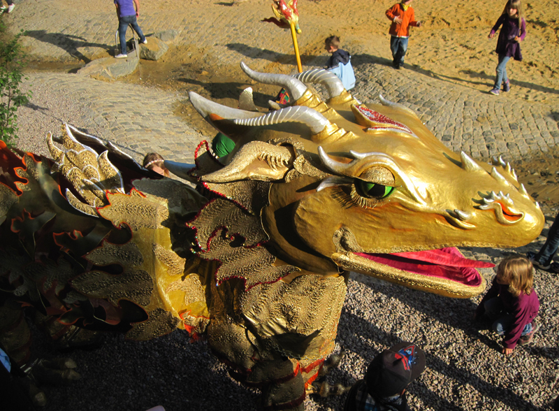 Goldener Drache Pantao