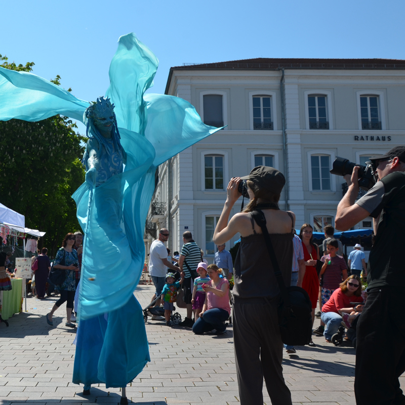 Straßentheater Festival Zweibrücken, Stelzenläufer  Wasser, Walking Act