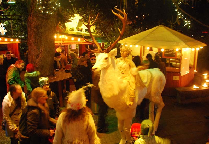 Weißer Hirsch Pantao Weihnachtsmarkt, Stadtgarten Köln